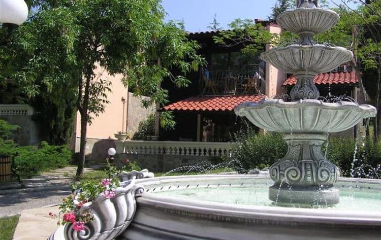 Elenite Villas