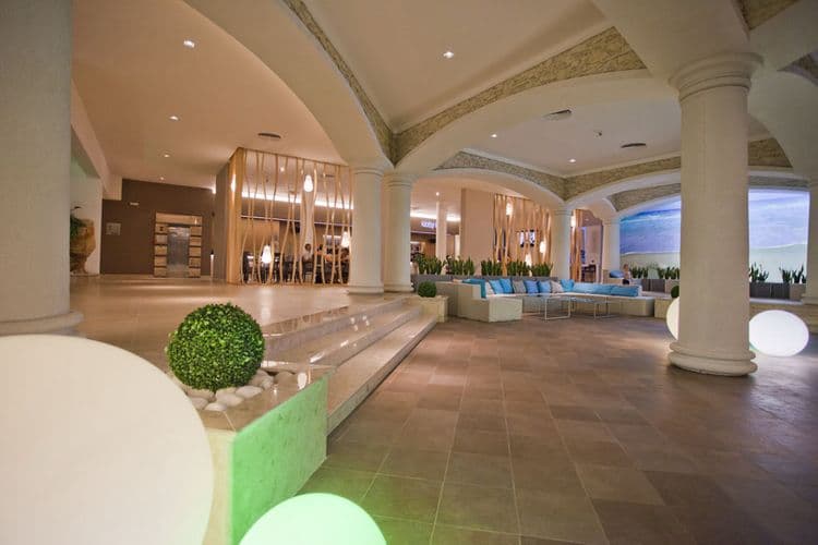 DIT Evrika Beach Club Hotel