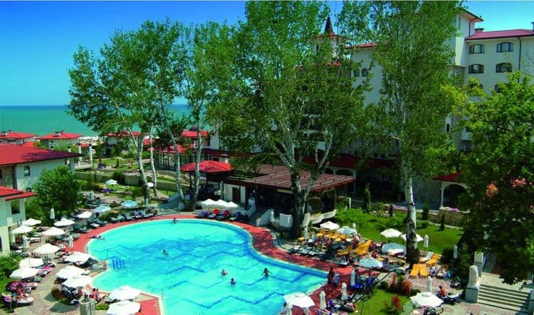 Royal Palace Helena Sands