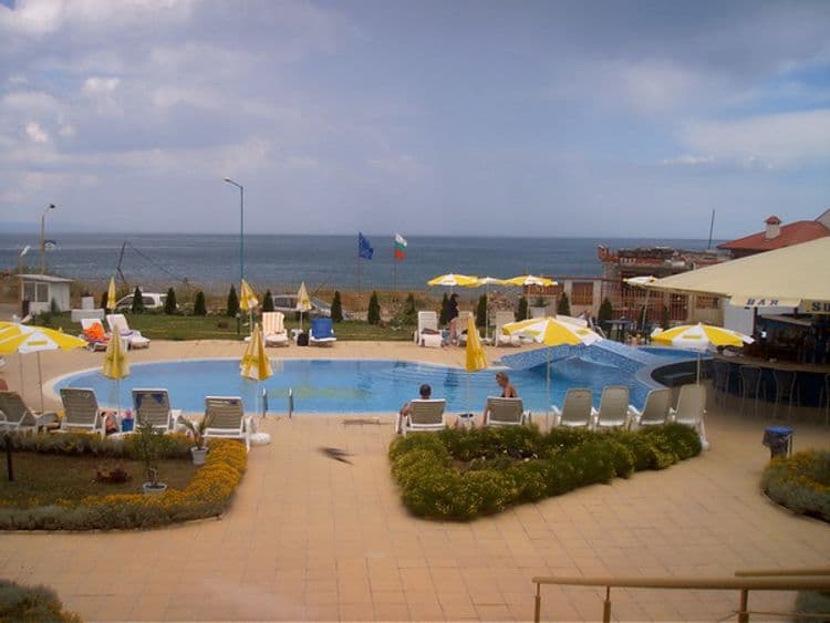 Sunny Hotel