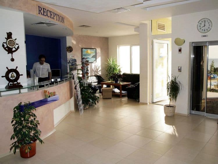 Sunny Hotel