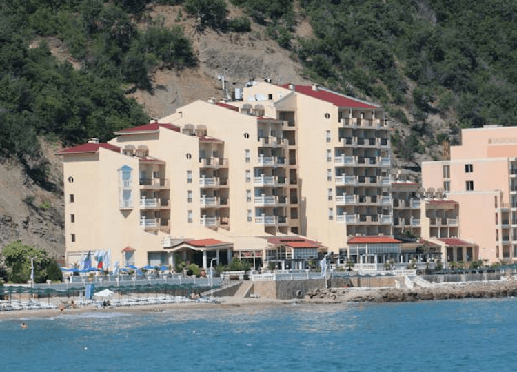Royal Bay