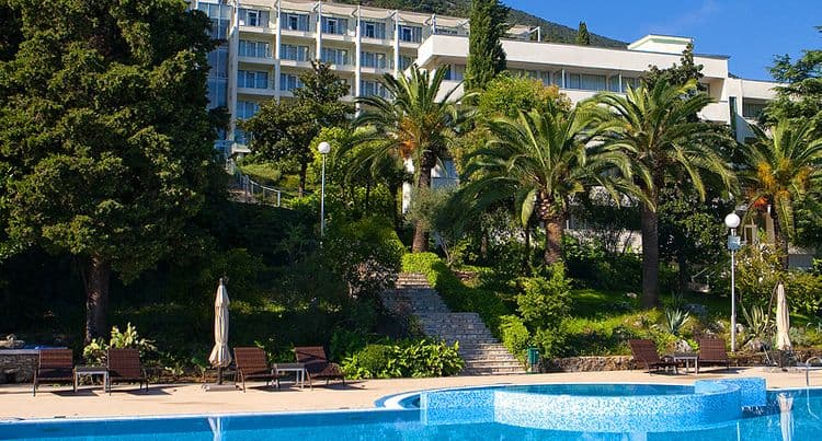 Riviera Resort Hotel