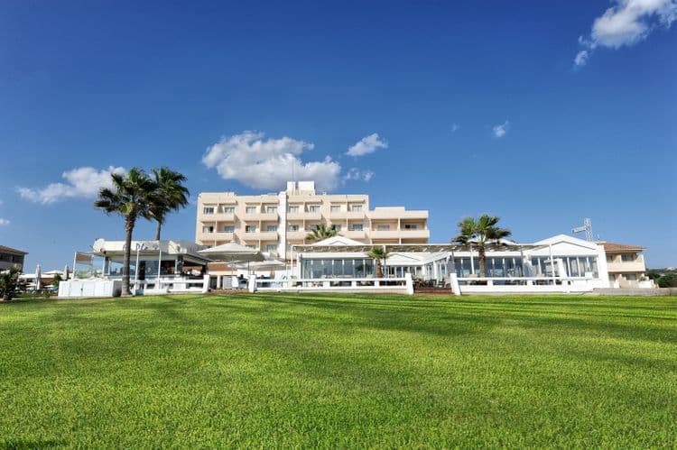 Pierre Anne Beach Hotel