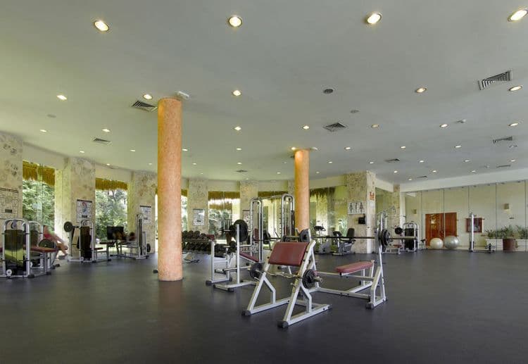 Grand Palladium Colonial Resort & Spa