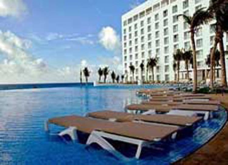Le Blanc Spa Resort