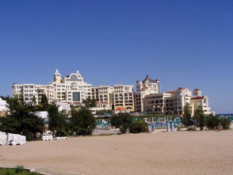 Marina Royal Palace