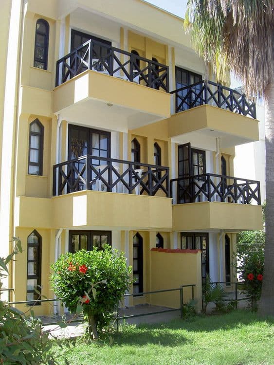 Club Cemar Beach