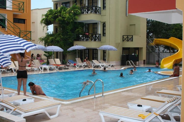 Club Cemar Beach