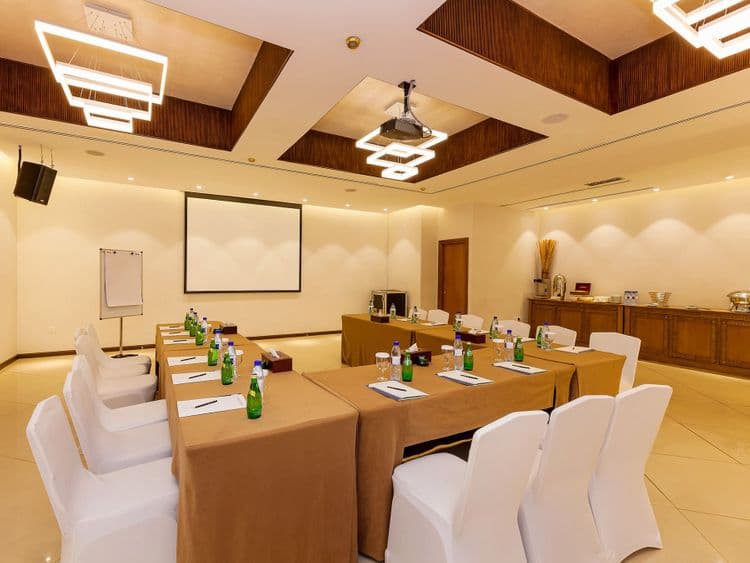 Flora Grand Hotel