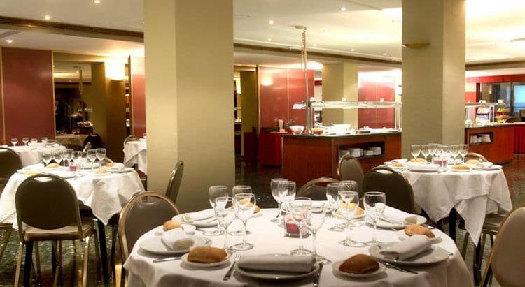 Kyriad Andorra Comtes d'Urgell Hotel