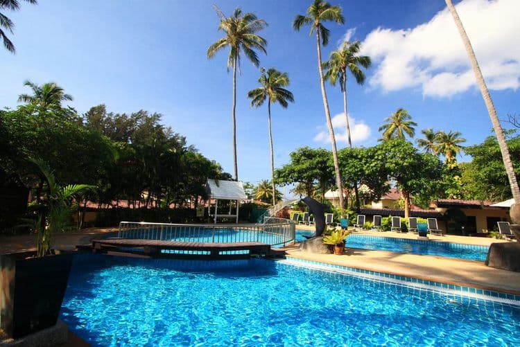 All Seasons Naiharn Phuket Hotel