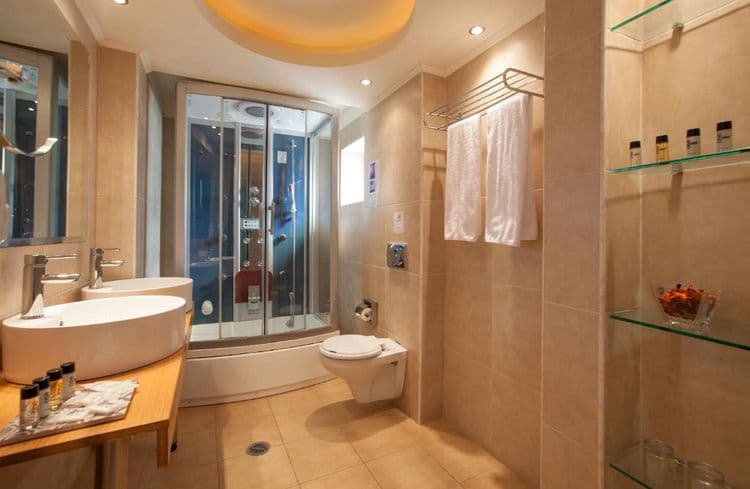 Elounda Breeze Resort