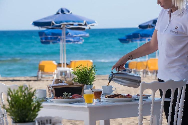 Enorme Armonia Beach