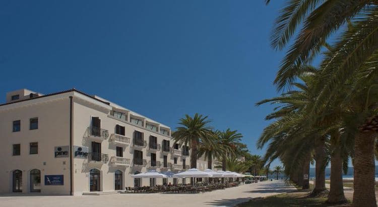 Pine Hotel