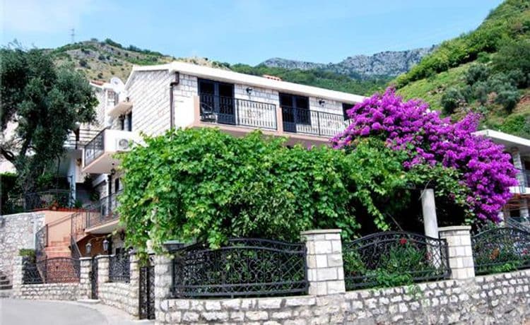 Villa Teodora (Kentera Apartments)