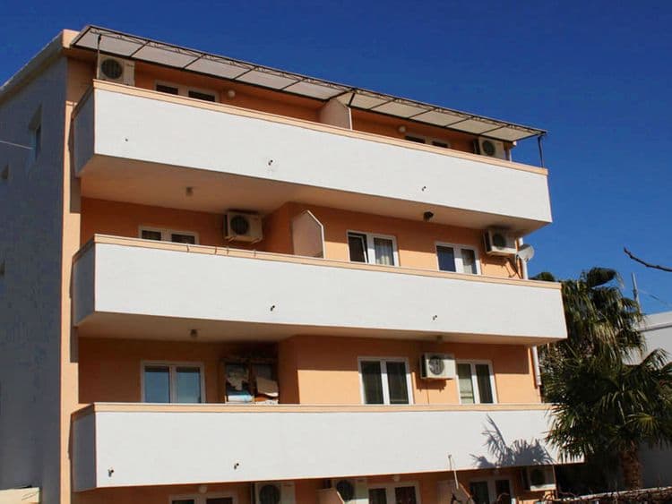 Villa Strugar