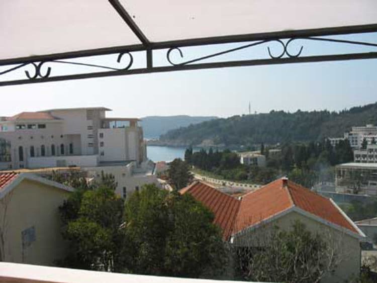 Villa Strugar