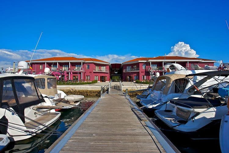 Nautica Hotel
