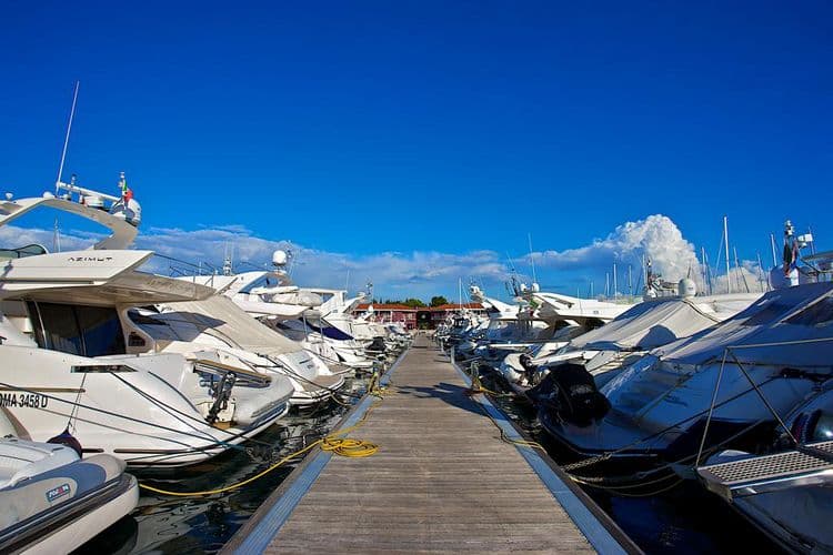 Nautica Hotel