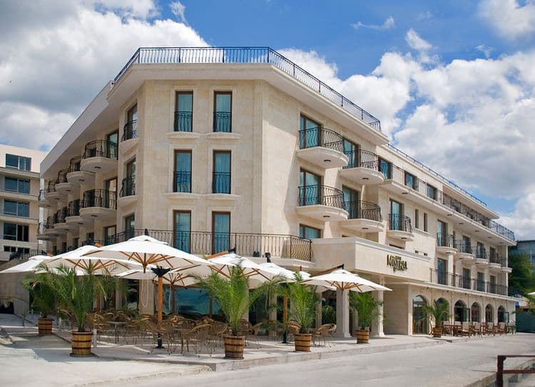 Mistral Hotel