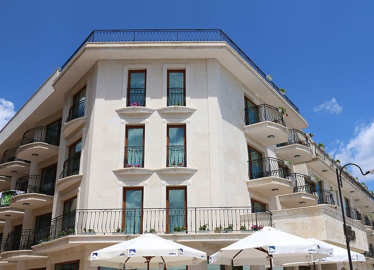 Mistral Hotel