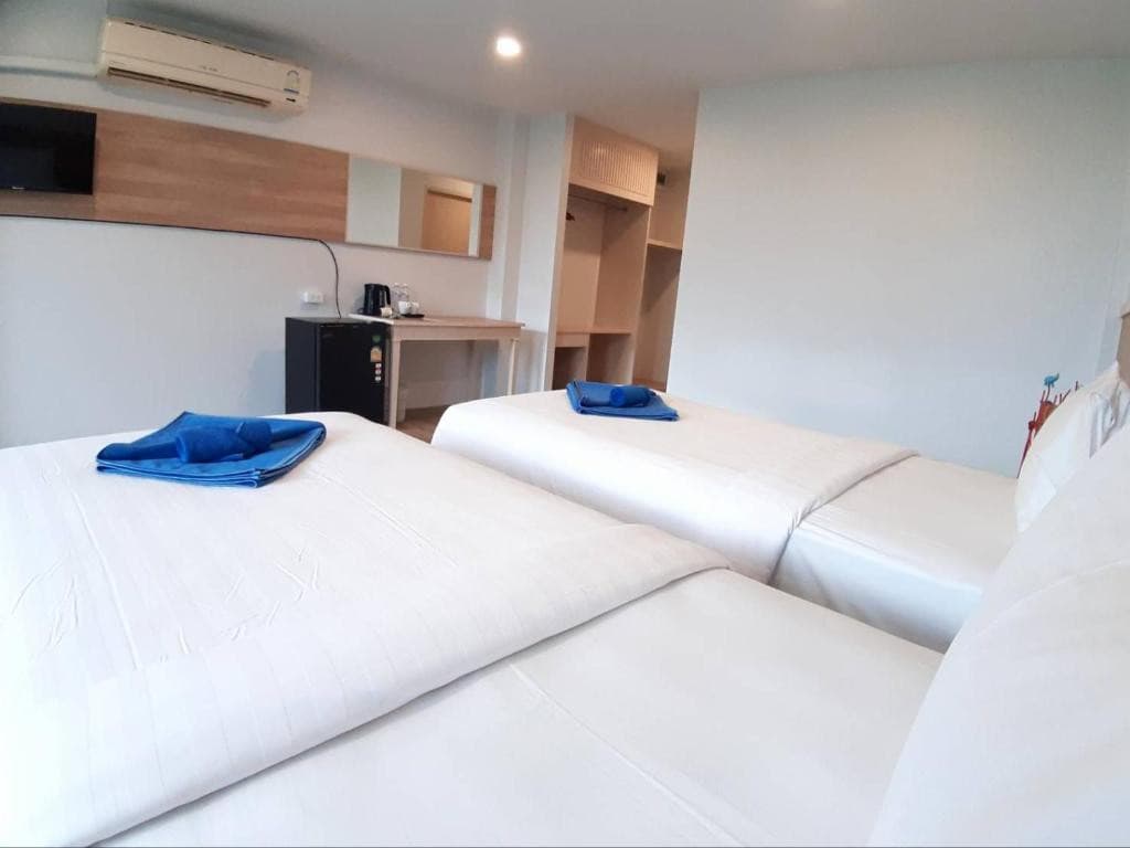 Karon Living Room