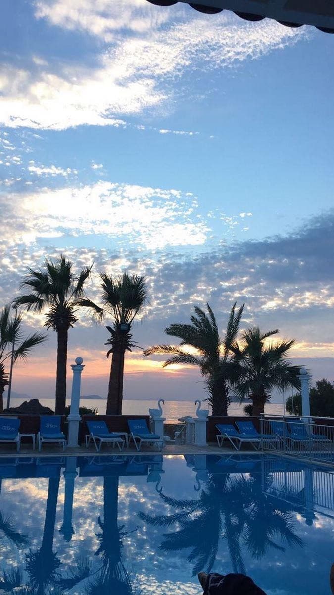 Sun & Sea Beach Hotel