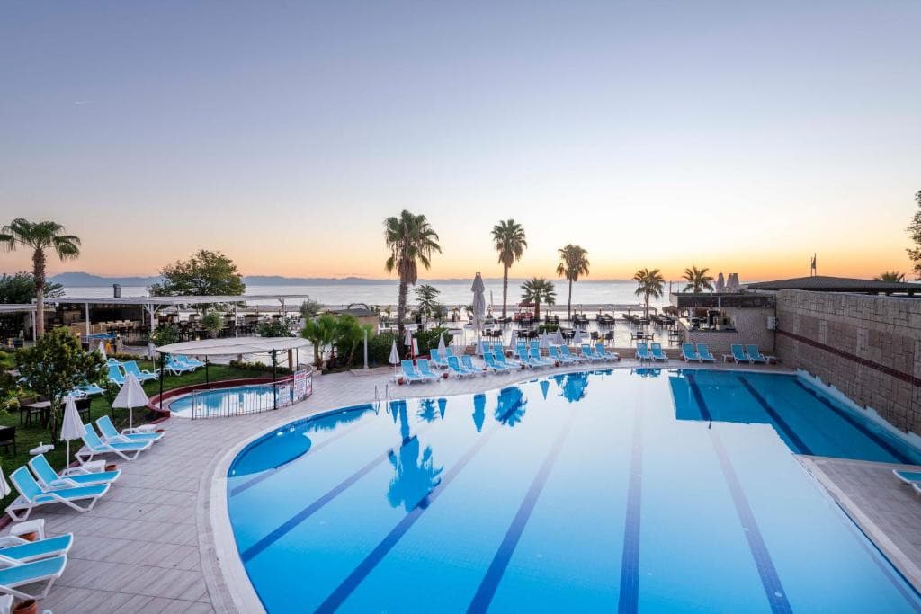 Armas Gul Beach Hotel