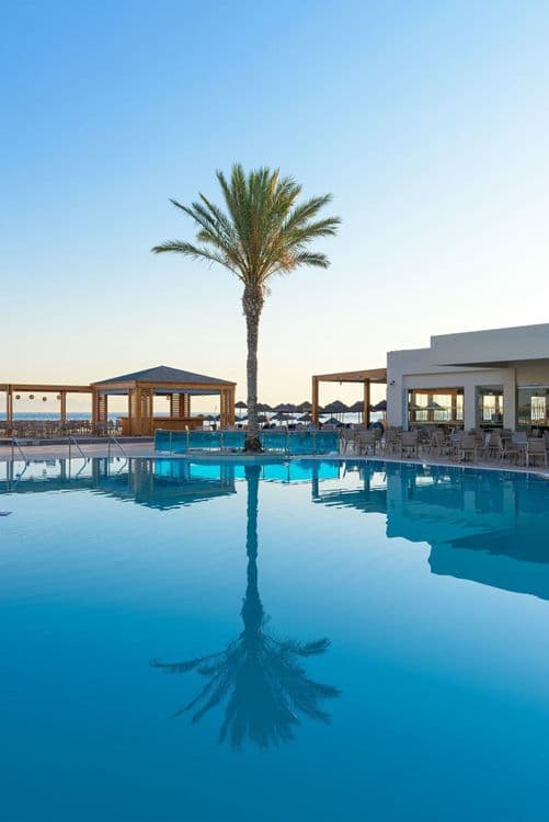 Avra Beach Resort Hotel & Bungalows