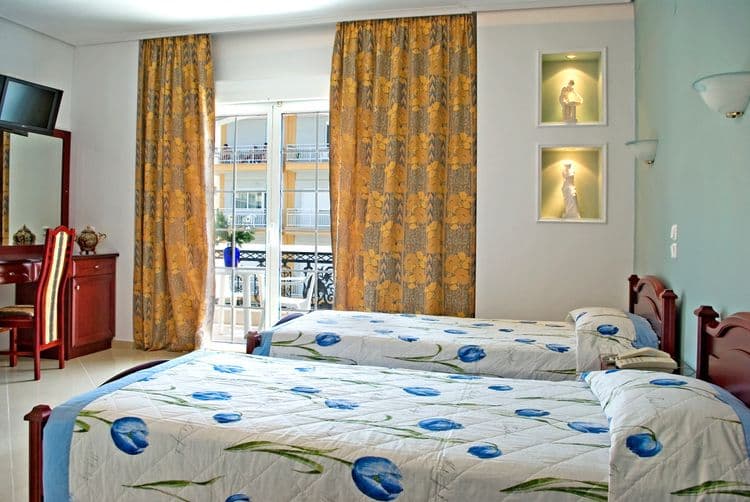 Chronis Hotel