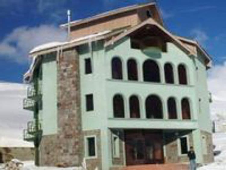 7 Hotel