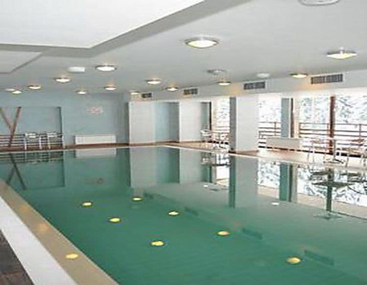Yanakiev Club Hotel