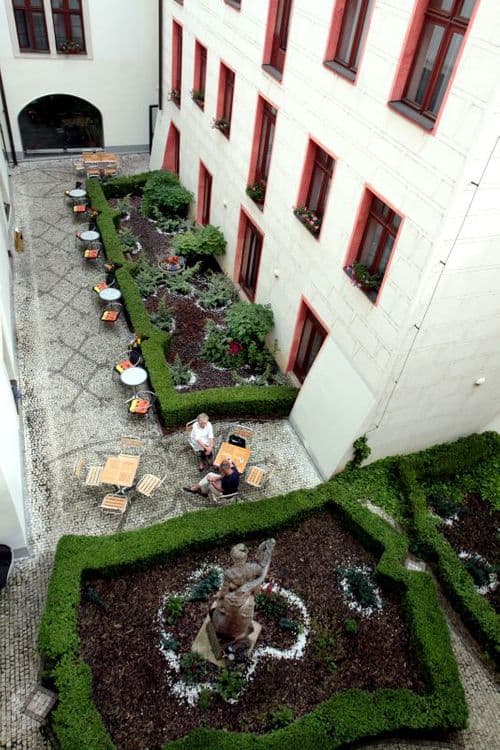 Elite Hotel