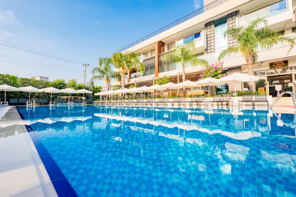 SunConnect Side Resort
