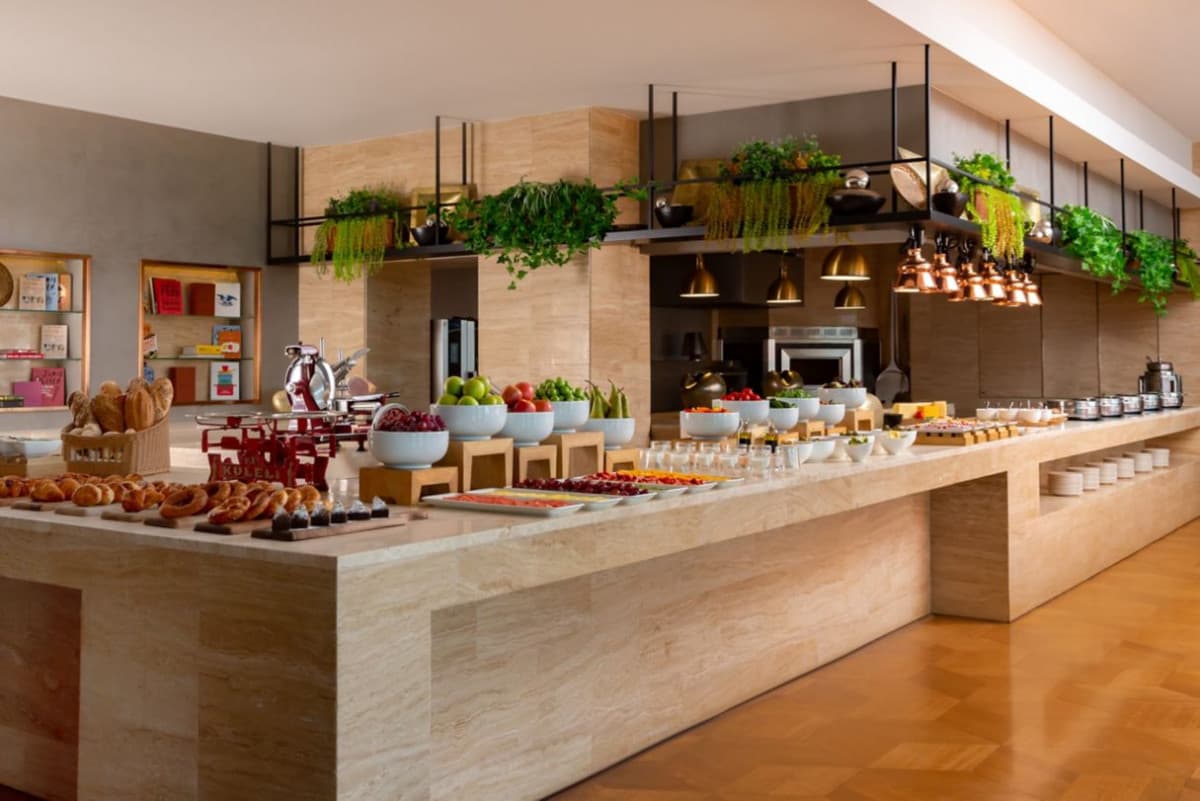 SHERATON BAKU INTOURIST HOTEL