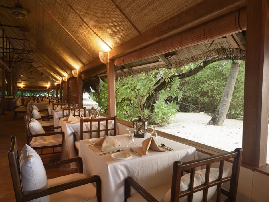 Makunudu Island Resort