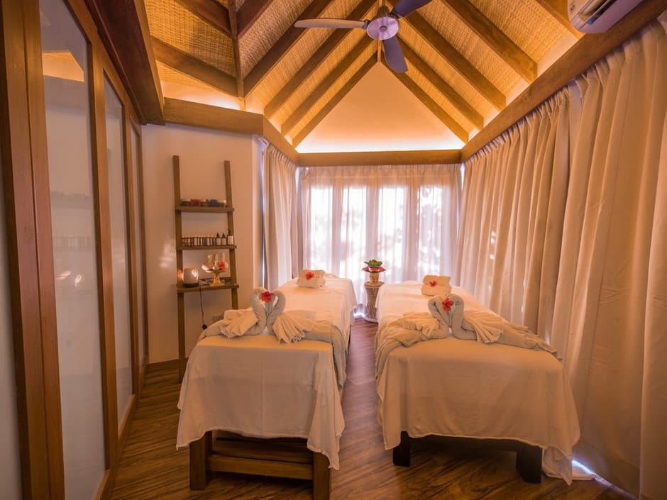 Makunudu Island Resort