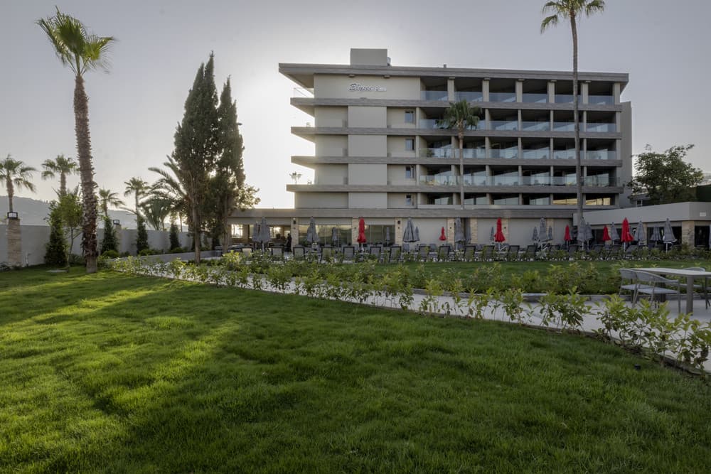 Elysee Hotel