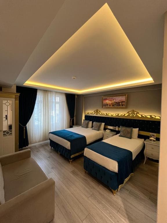 CONSTANTINOPOLIS HOTEL