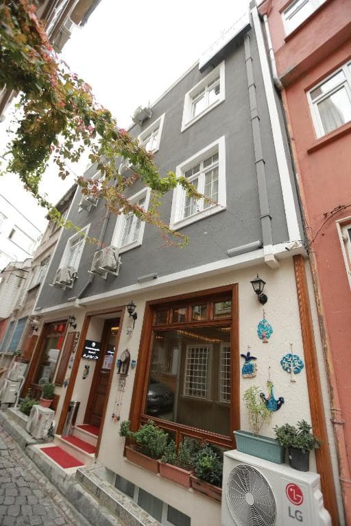 CONSTANTINOPOLIS HOTEL