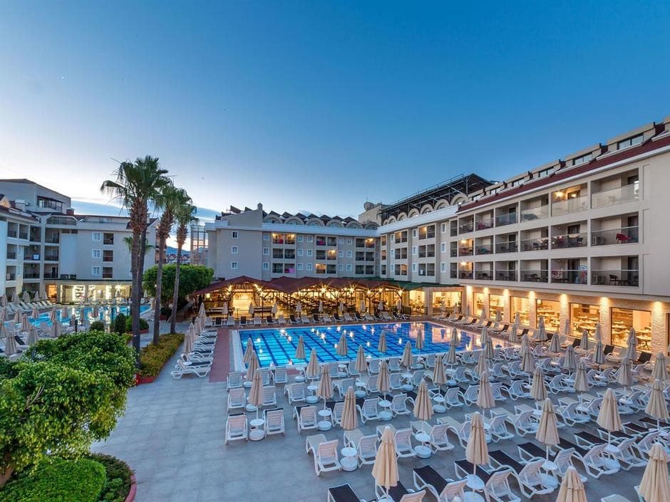 Julian Club Hotel