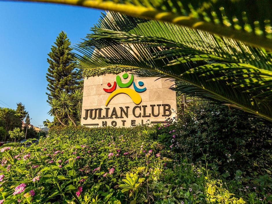 Julian Club Hotel