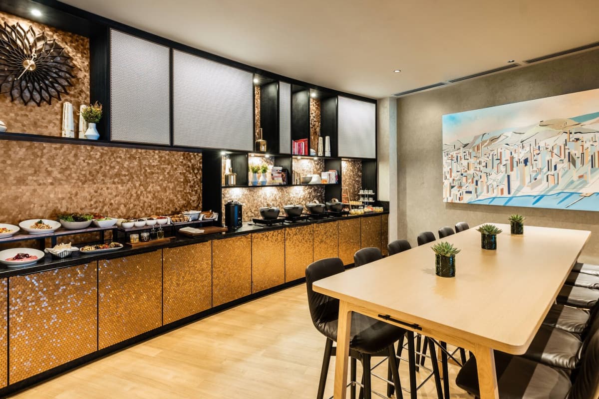 COURTYARD BY MARRIOTT HOTEL