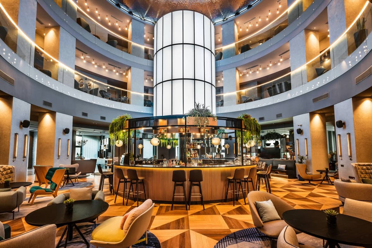 COURTYARD BY MARRIOTT HOTEL