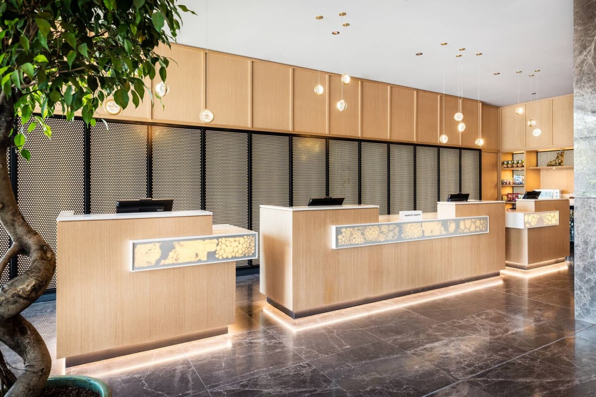 COURTYARD BY MARRIOTT HOTEL