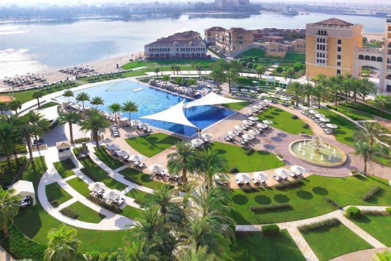 The Ritz-Carlton Abu Dhabi,Grand Canal