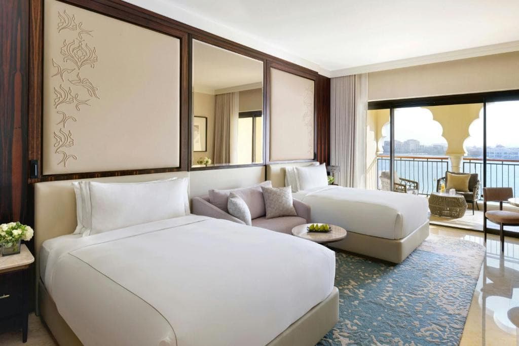 The Ritz-Carlton Abu Dhabi,Grand Canal