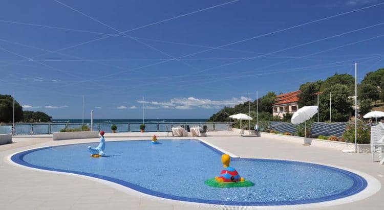 Petalon Resort