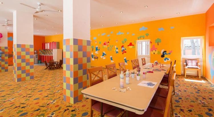 Zora Hotel